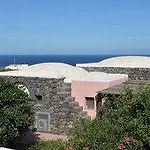 Dammusi & Relax * Pantelleria