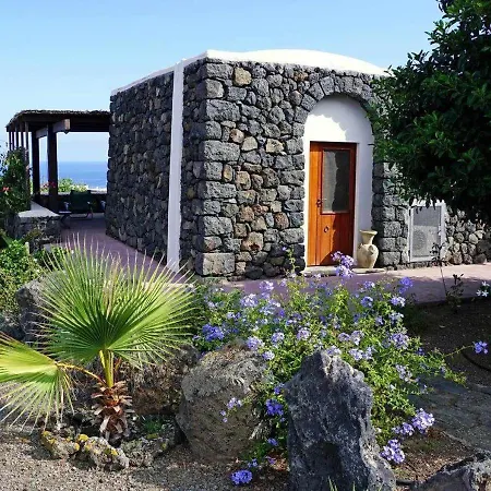 Dammusi & Relax Holiday home