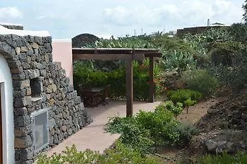 Dammusi & Relax Feriehus Pantelleria